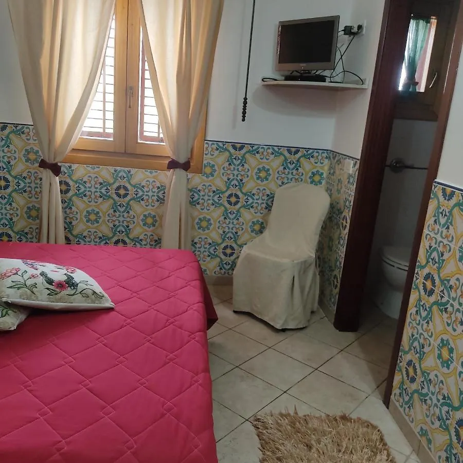 Baglio Cracchiolo Da Tuzzo - Casa Bouganville San Vito Lo Capo 0*,  Italy